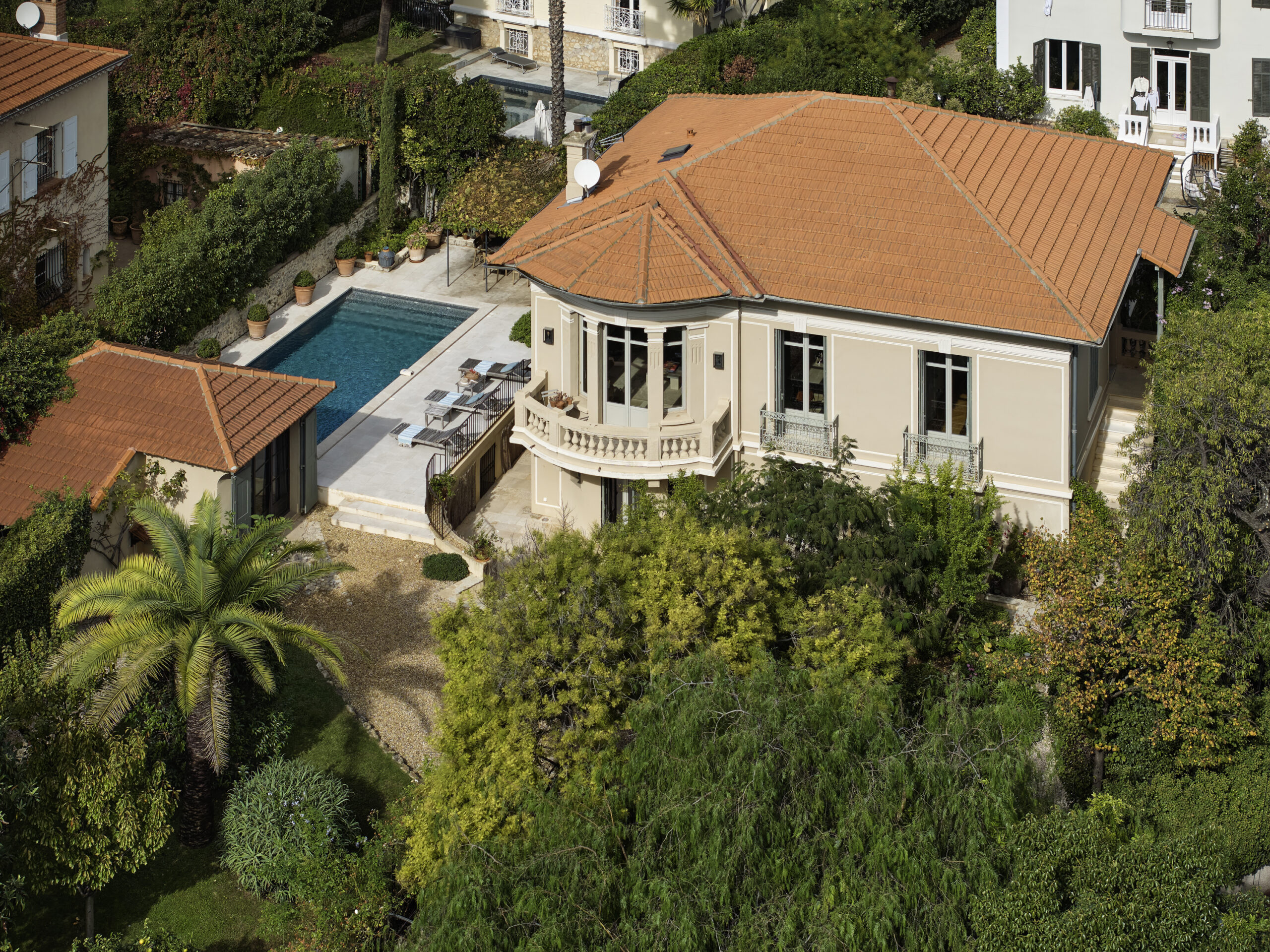 Vue du ciel de la villa Antoinette disponible à la location à Cannes
